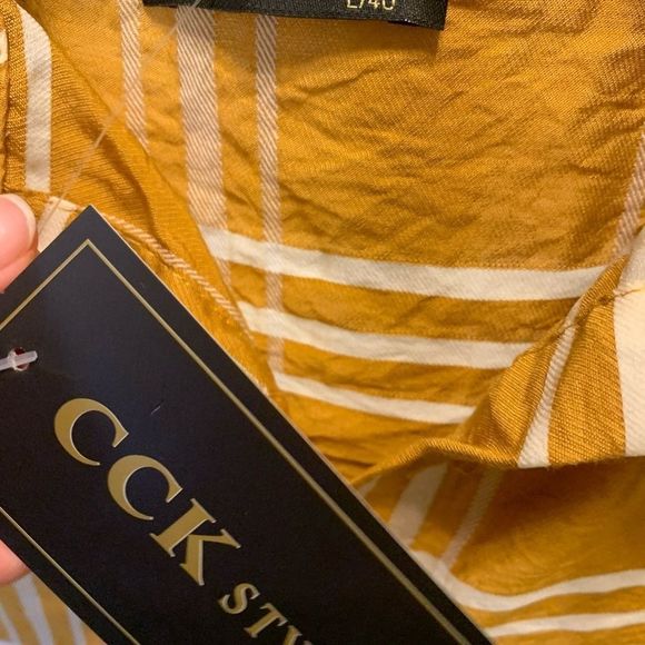 CCK Style Cinnamon Plaid Sleeveless Button-Up - Picture 3 of 6